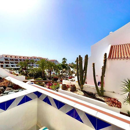 Villas And Apartments In A Popular Complex Playa de las Americas  Luaran gambar